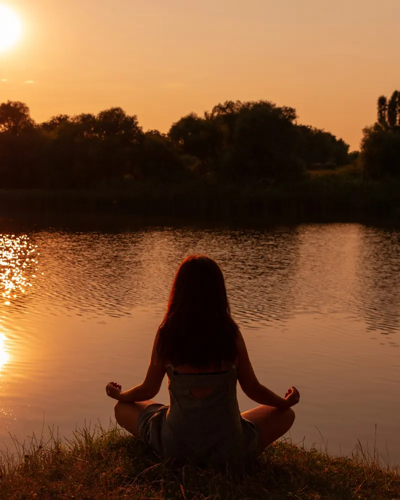 Evenings that linger at Kilvington Lakes - a luxury lakeside lodge estate in Nottinghamshire